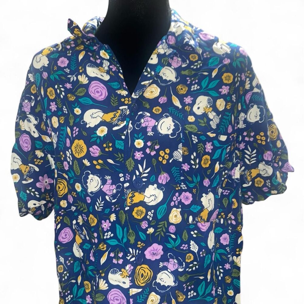 Peanuts Men's Blue Floral Button Up Shirt SZ M